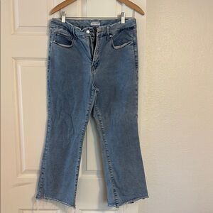 Good American jeans. Capri style.